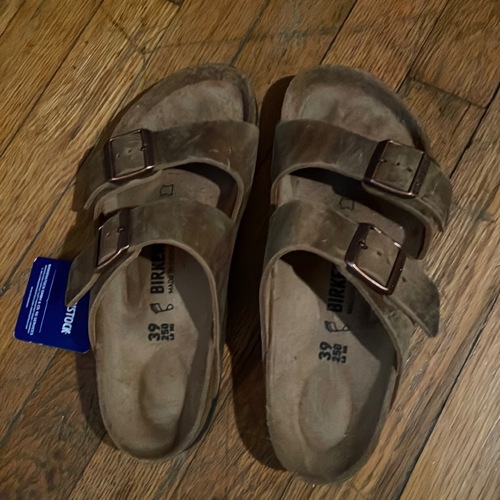 Brand new Arizona Birkenstocks NWT 39